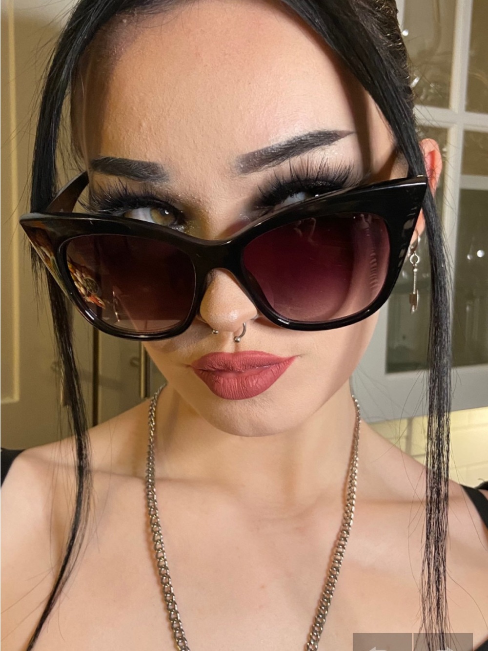 Black Cat-Eye Sunglasses with Gradient Brown Lenses